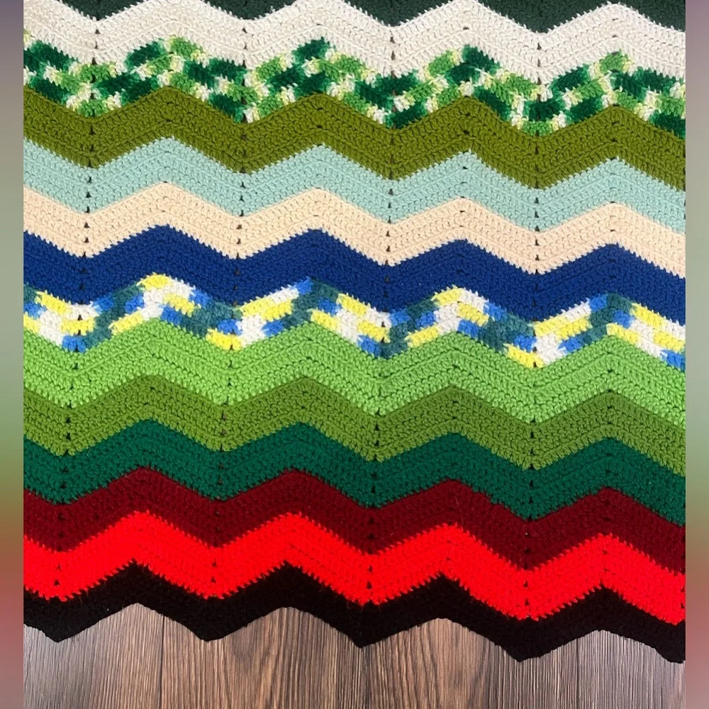 VTG Afghan Crochet Handmade Grandma blanket quilt‎ Cottage 75x80